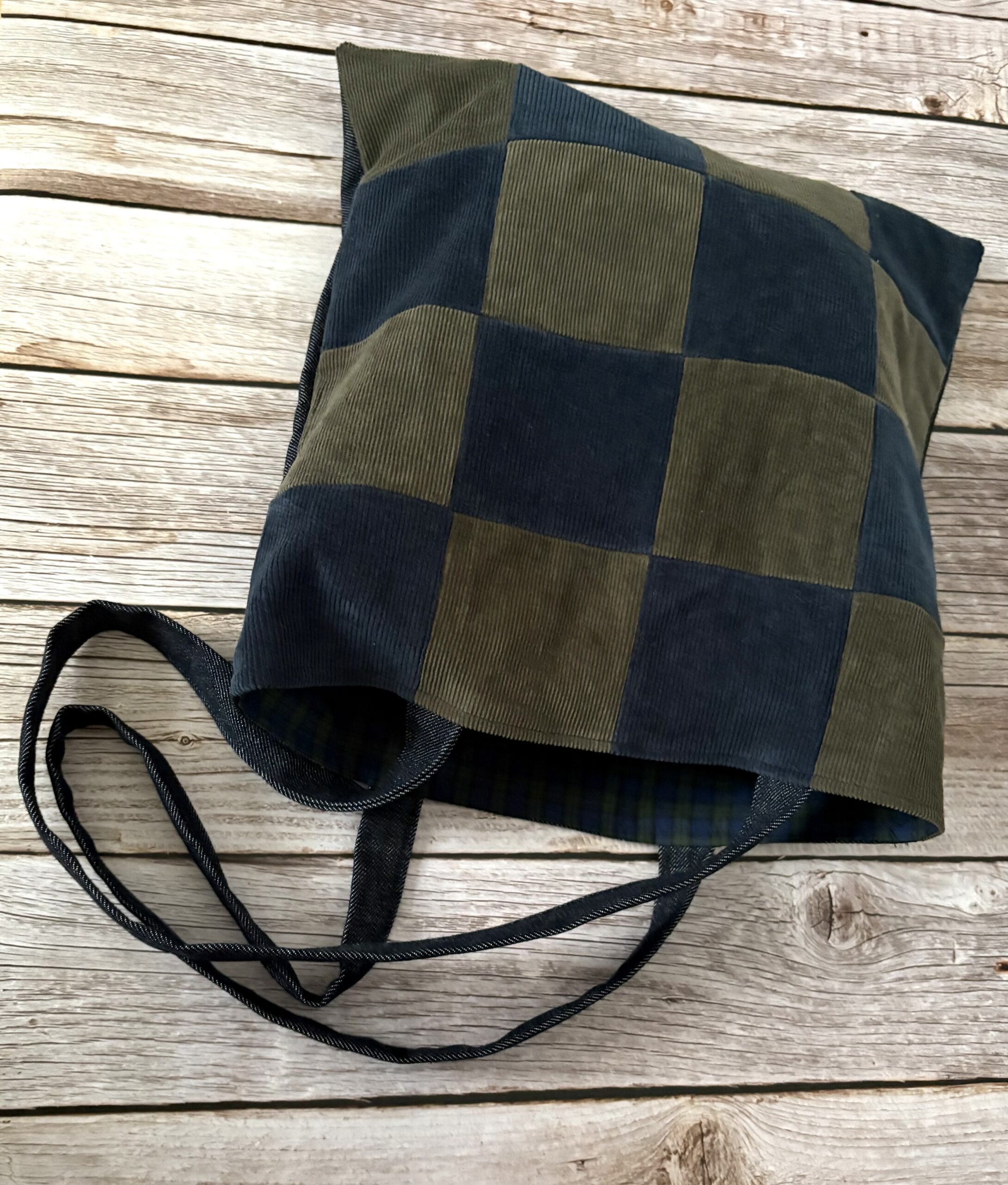 Roheline ruuduline velvetist kott - Image 2