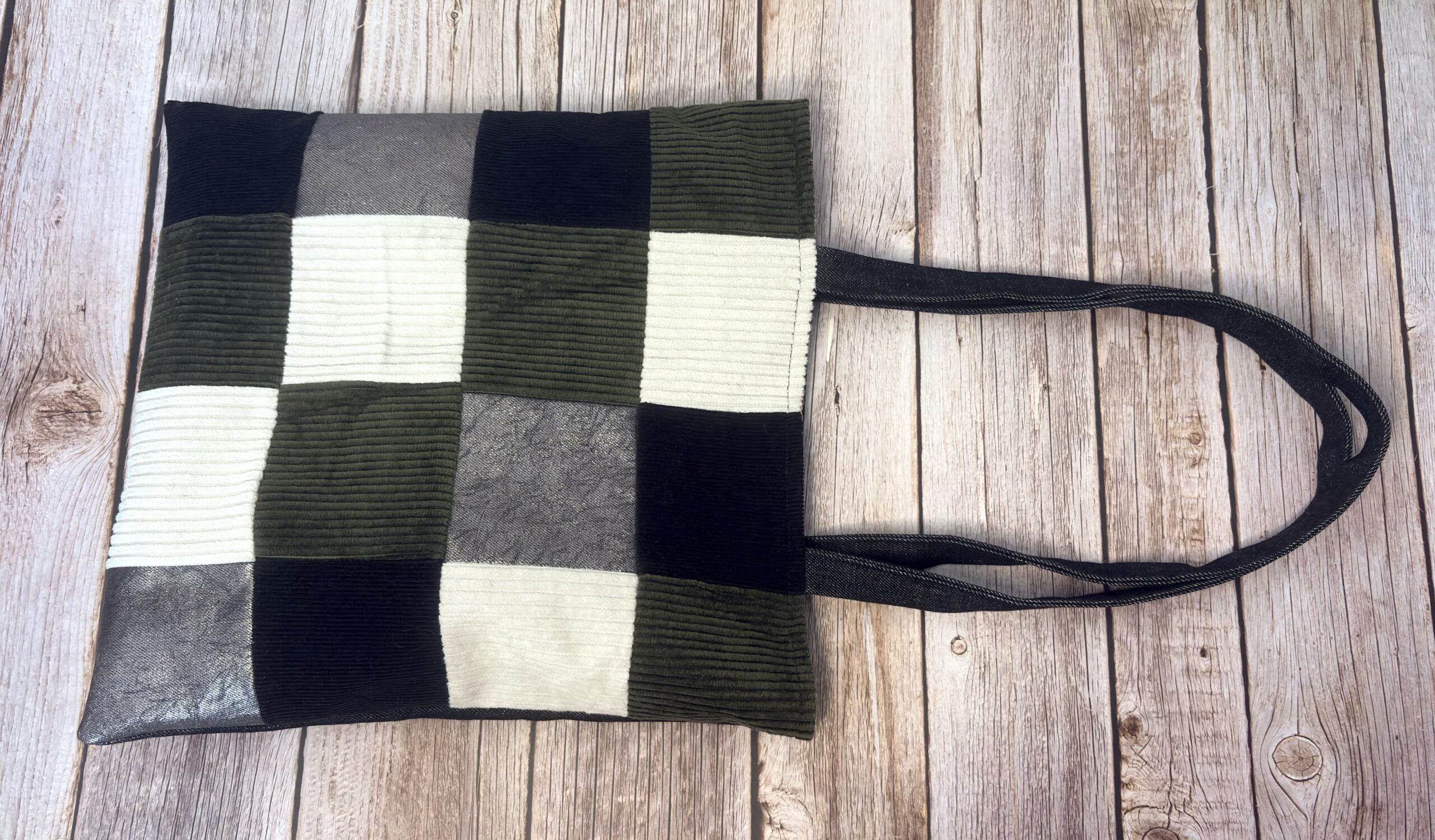 Roheline ruuduline velvetist kott - Image 3